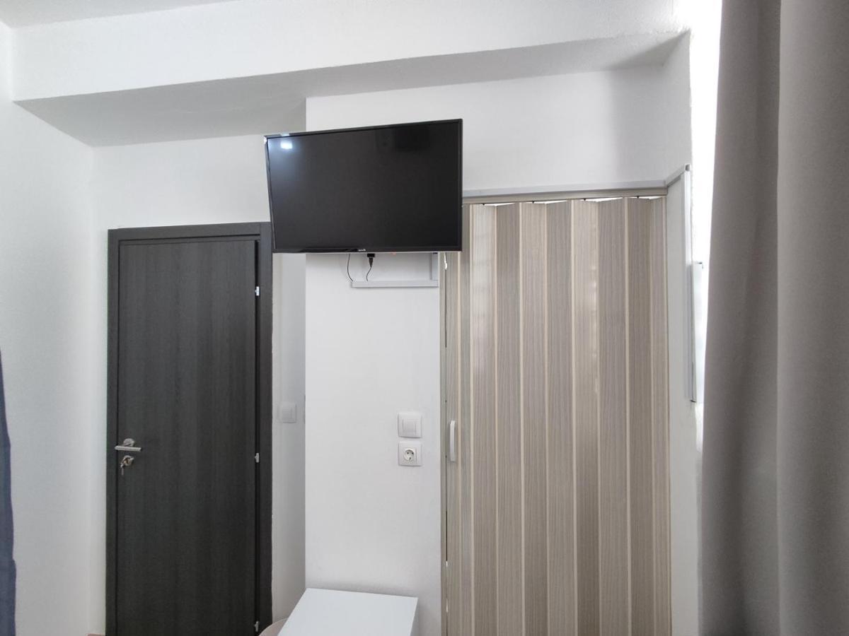 Pure Urban Metro Kato Patisia Apartment Athens Exterior photo