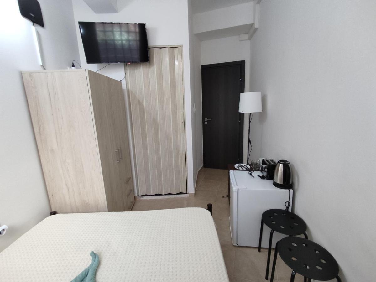 Pure Urban Metro Kato Patisia Apartment Athens Exterior photo